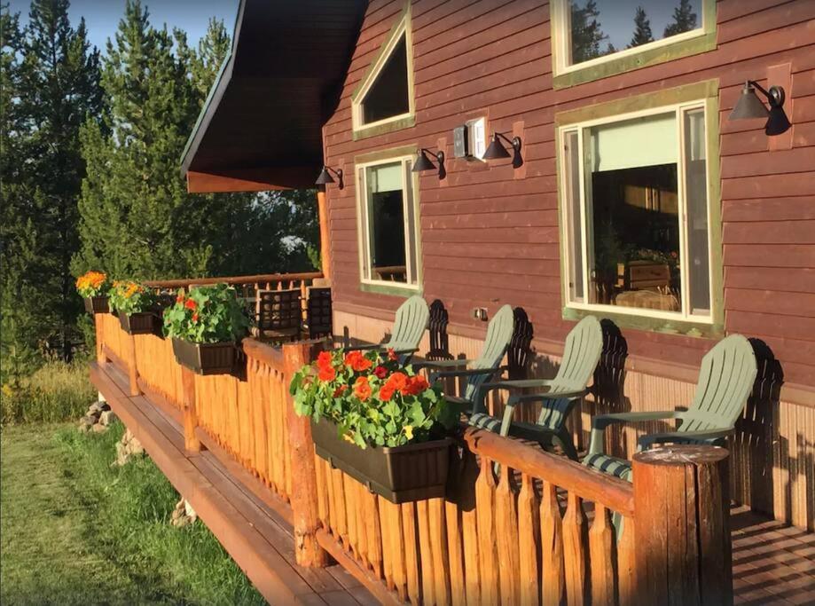 Fox Den Lodge West Yellowstone Exterior foto