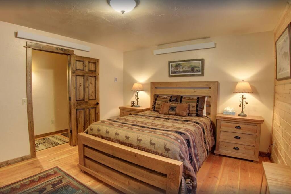 Fox Den Lodge West Yellowstone Exterior foto